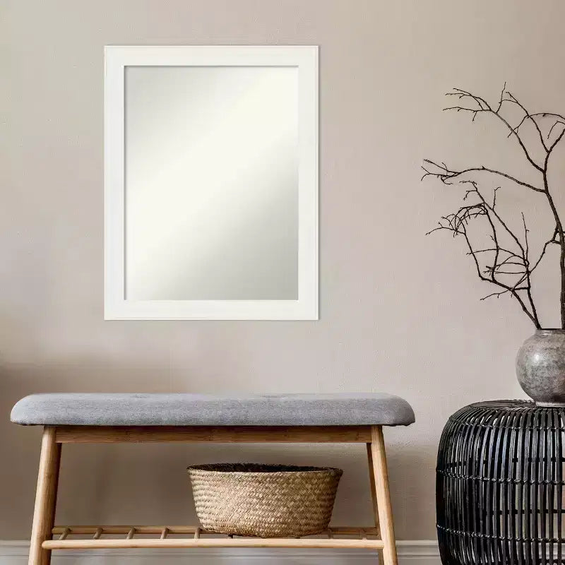 Miroir mural étroit blanc de 55,8 cm x 71,1 cm pour vanité, sans biseau