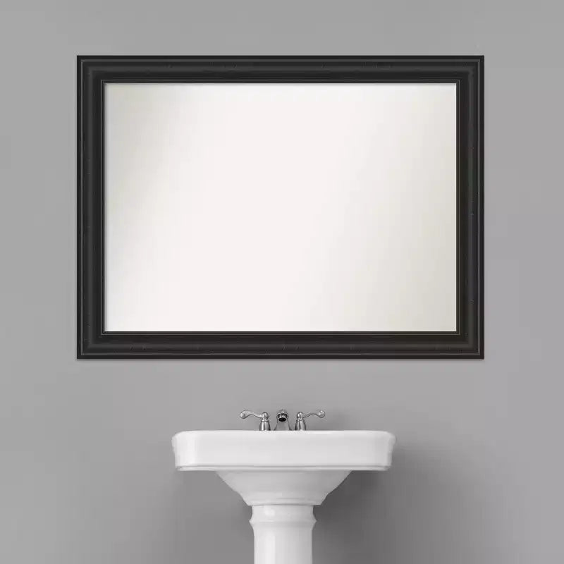 Miroir mural de salle de bain noir « Shipwreck » non biseauté de 44 po x 33 po : rectangle moderne, fixation murale, quincaillerie incluse