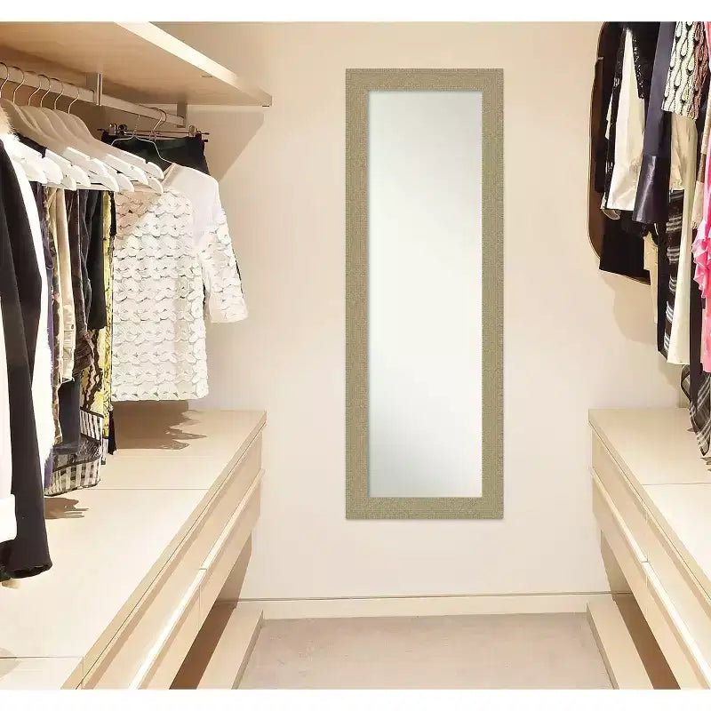 Miroir de porte pleine longueur doré de 18 po x 52 po, mosaïque, sans biseau : Accrochable, cadre en polystyrène