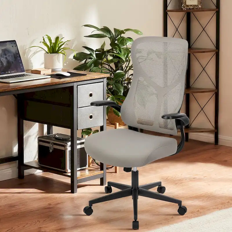 Fauteuil de bureau ergonomique confortable avec fonctions réglables pour un soutien et une détente optimaux.