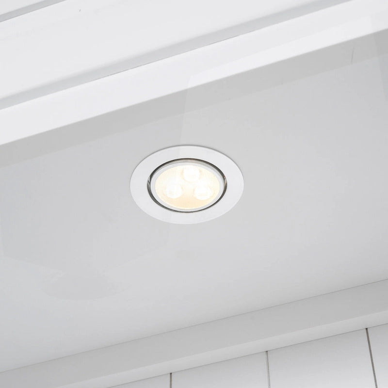 Bibliothèque haute polyvalente avec éclairage LED et plusieurs options de rangement pour la maison
