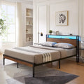 Lit plateforme moderne King Size en métal avec tête de lit en bois et lumières LED pour chambre à coucher