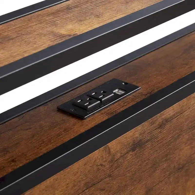 Lit plateforme moderne King Size en métal avec tête de lit en bois et lumières LED pour chambre à coucher