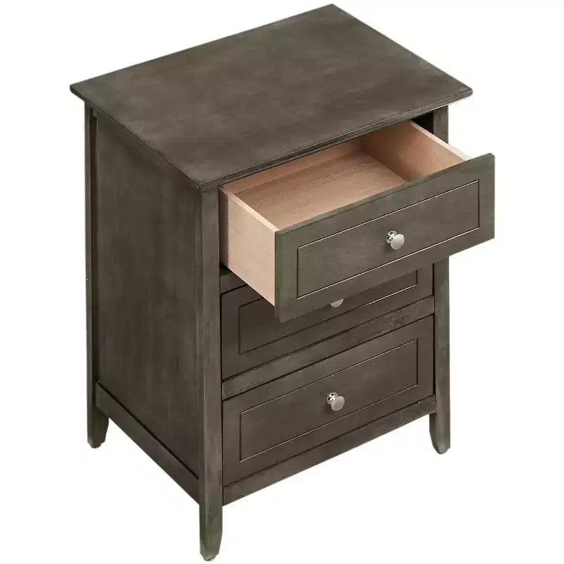 Table de chevet Daniel à 3 tiroirs (63,5 cm H x 48,26 cm L x 38,1 cm P)