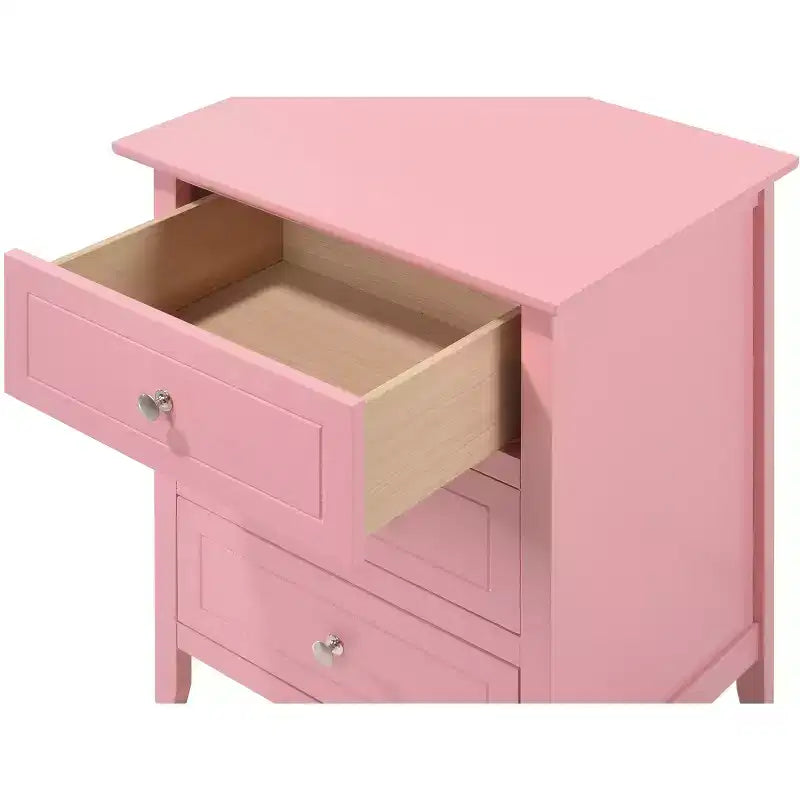 Table de chevet Daniel à 3 tiroirs (63,5 cm H x 48,26 cm L x 38,1 cm P)