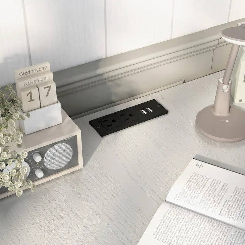 Bureau d'ordinateur d'angle en métal de 59 pouces Haley Farmhouse avec ports USB par Furniture of America
