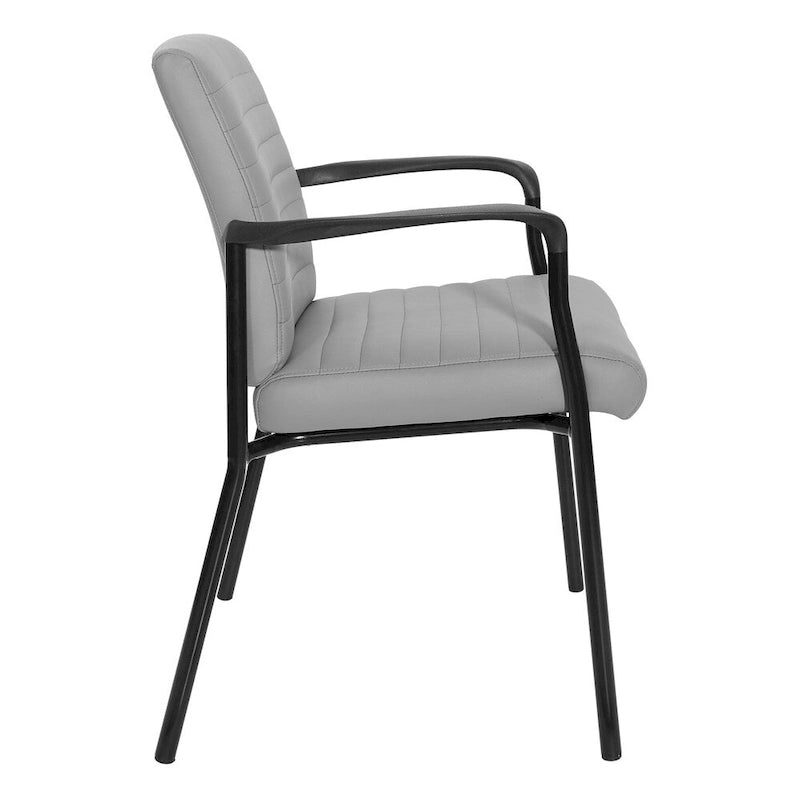 Chaise visiteur en similicuir et cadre noir