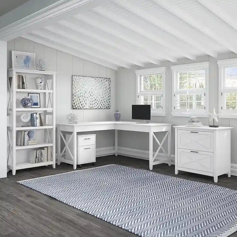 Bureau en L 60 W Key West avec classeurs et bibliothèque de Bush Furniture