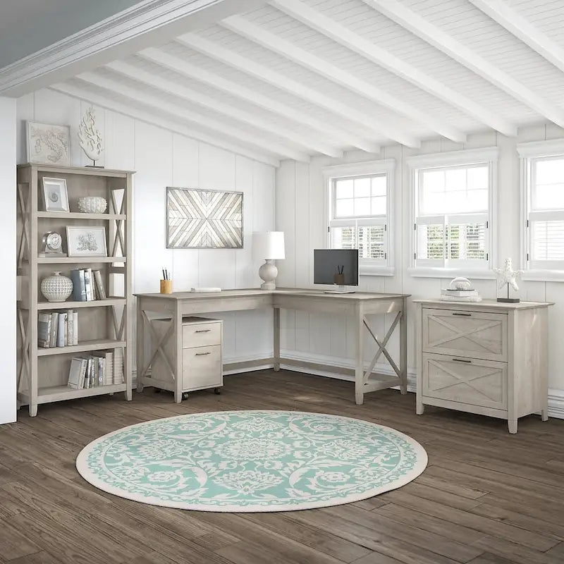 Bureau en L 60 W Key West avec classeurs et bibliothèque de Bush Furniture