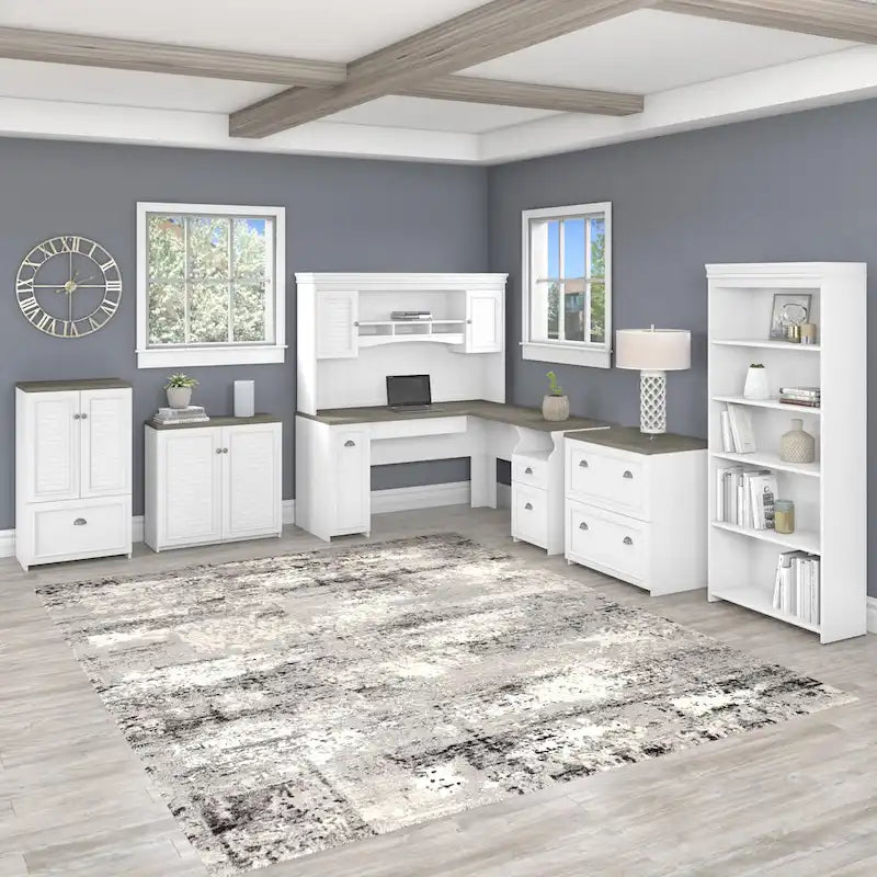 Bureau 60W Fairview avec huche et ensemble de rangement par Bush Furniture