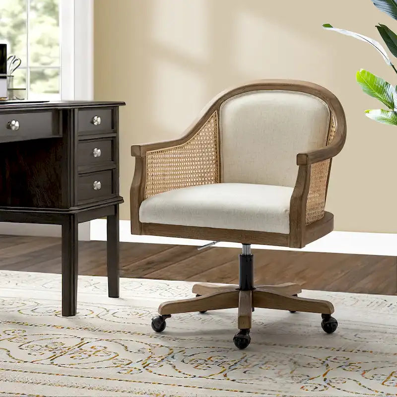 Chaise de bureau pivotante à 360 degrés et réglable en hauteur en rotin Danilo Farmhouse avec bois d'hévéa par HULALA HOME
