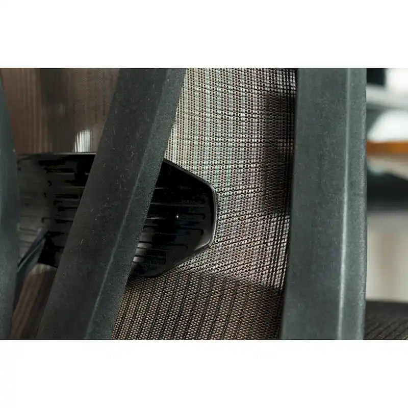 Fauteuil de bureau ergonomique ErgoMax Office entièrement maillé, réglable en hauteur, marron, avec accoudoirs et appui-tête, hauteur maximale de 132 cm