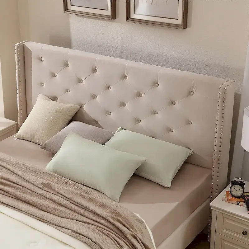 Cadre de lit plateforme Morden Fort King Size en velours rembourré avec pieds en métal de 15 cm
