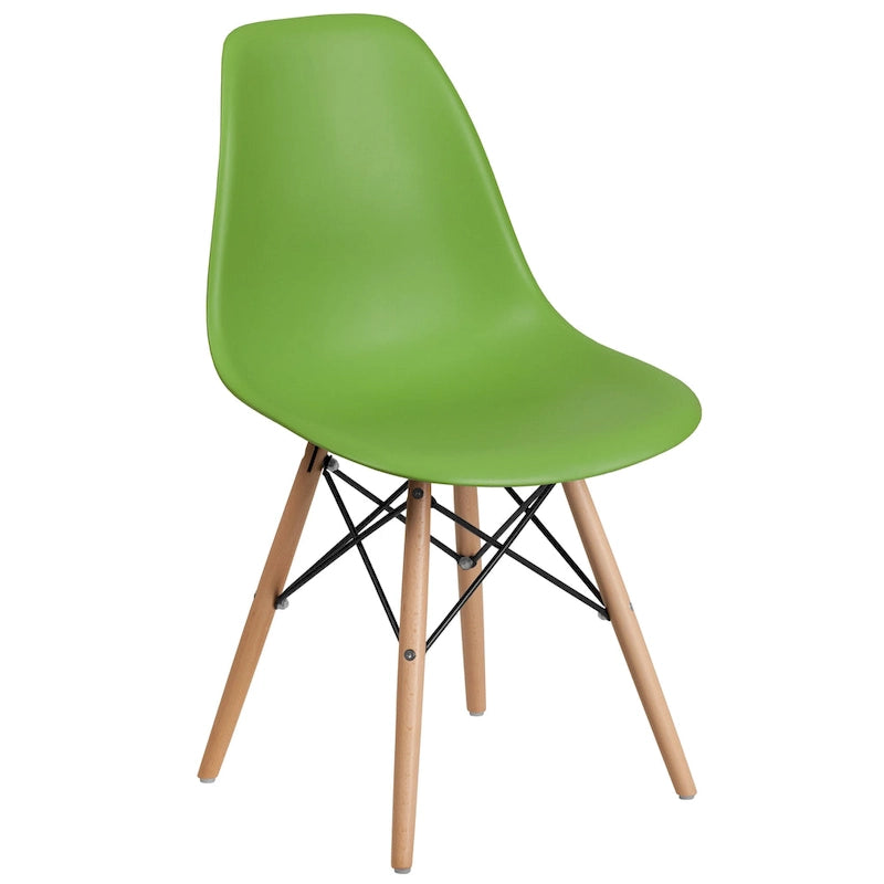 Chaise en plastique avec pieds en bois