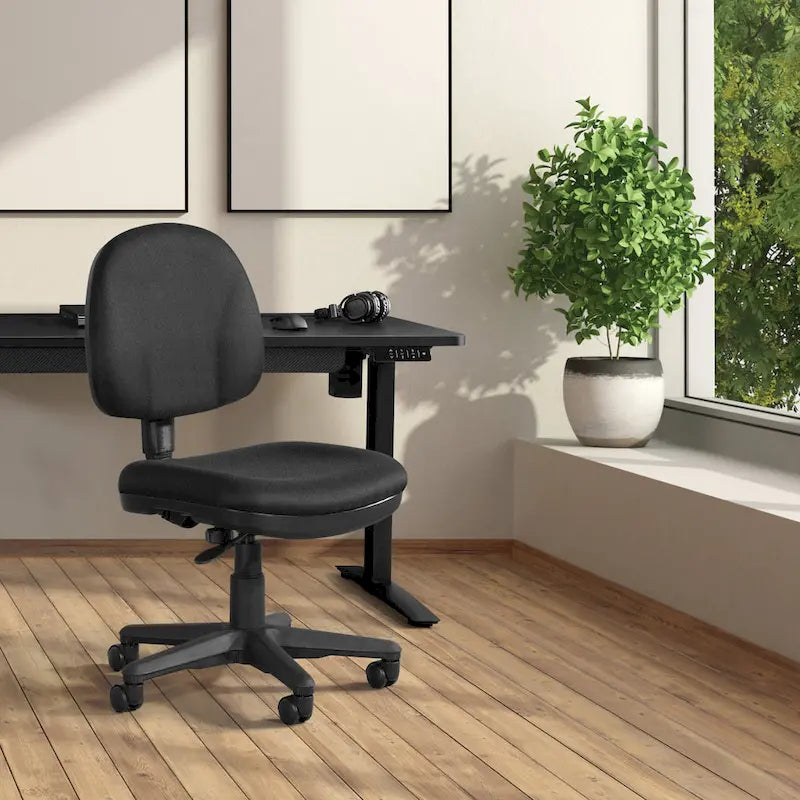 Chaise de travail sculpturale sans accoudoirs