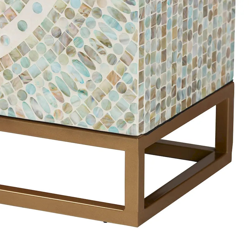 Meuble de rangement Quintus en nacre multicolore et métal doré d'inspiration bohème moderne