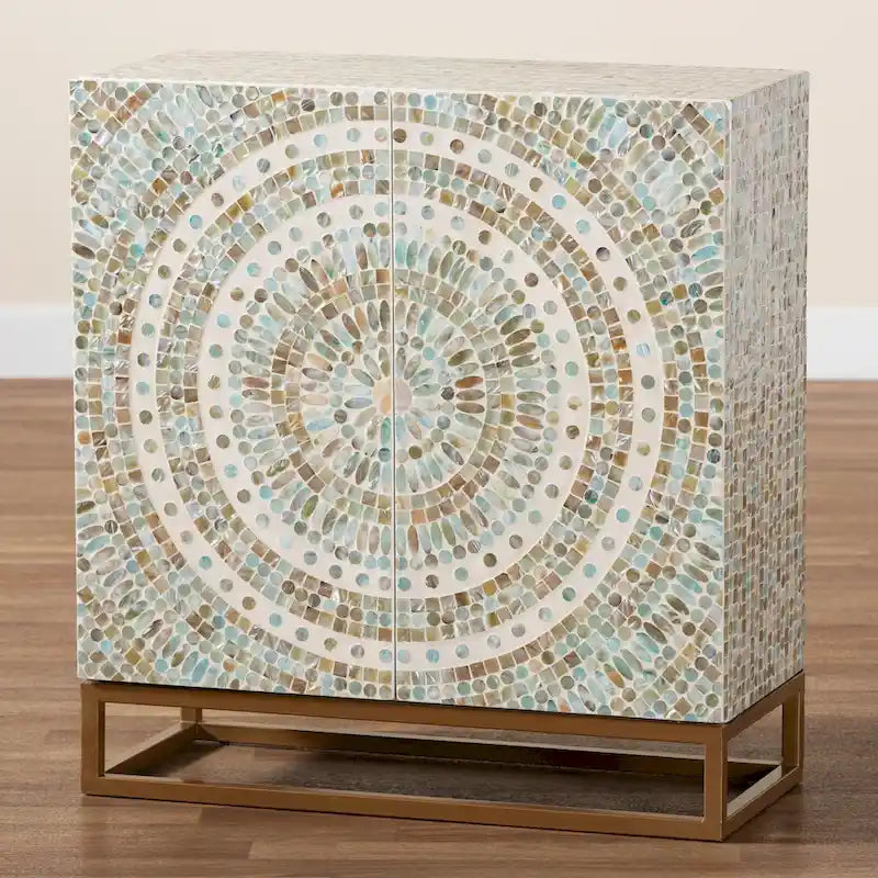 Meuble de rangement Quintus en nacre multicolore et métal doré d'inspiration bohème moderne