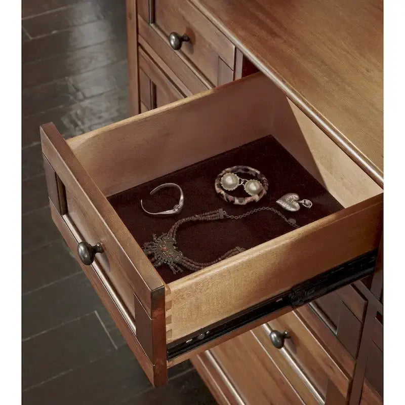 Collection Aiden de 6 meubles de chambre à coucher King en bois massif Simply Solid