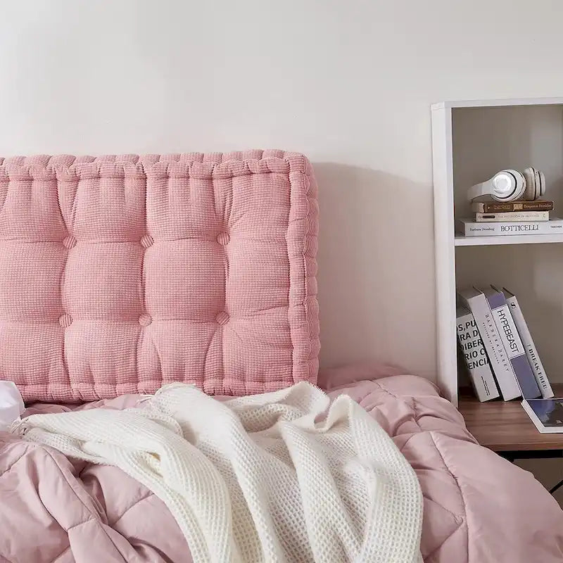 Tête de lit capitonnée très épaisse Rainha Ultra Thick Tufted College par DormCo
