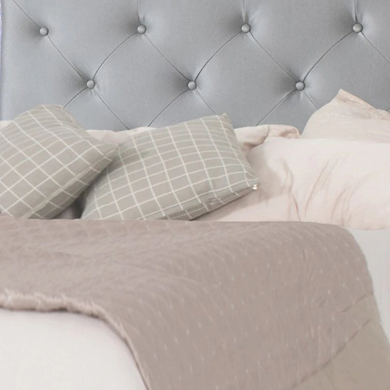 Lit King Size Ancy, tête de lit capitonnée et rembourrée, finition gris clair