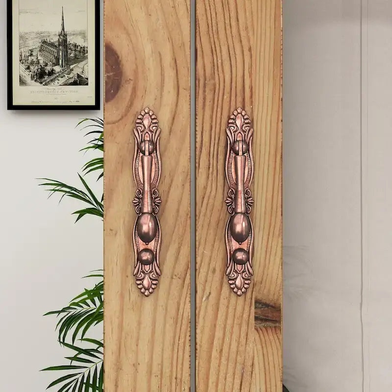 Ensemble double armoire Grand Dressing d'inspiration vintage avec accents métalliques