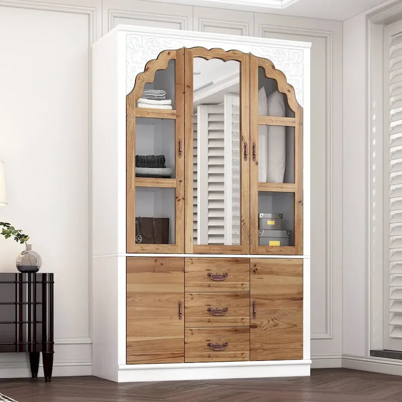Ensemble double armoire Grand Dressing d'inspiration vintage avec accents métalliques