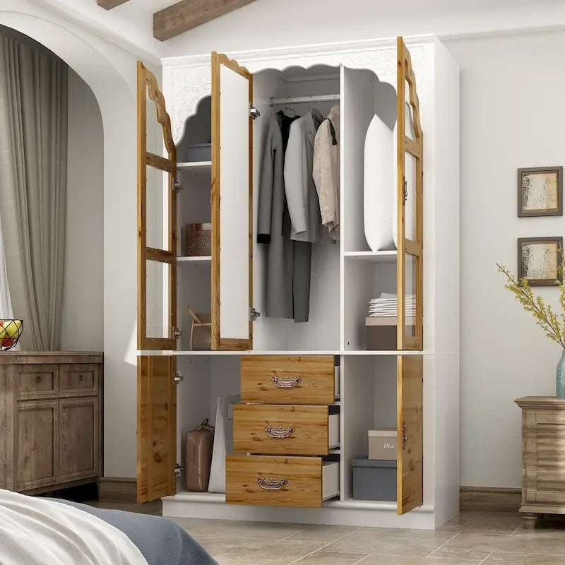Ensemble double armoire Grand Dressing d'inspiration vintage avec accents métalliques