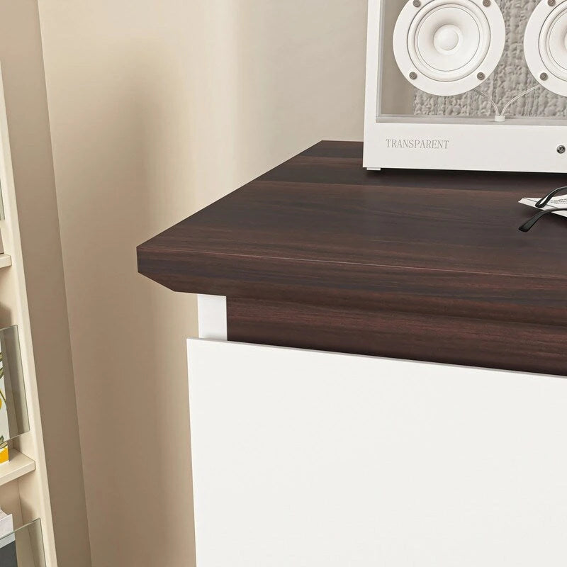 Une commode de rangement moderne à 5 tiroirs