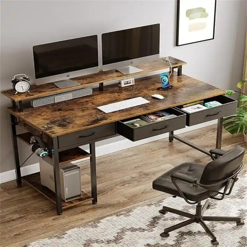 Bureau d'ordinateur avec prise intégrée