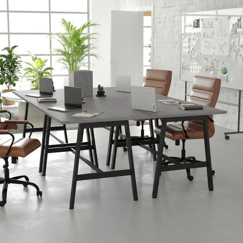 Table de conférence commerciale avec plateau stratifié et piètement en A