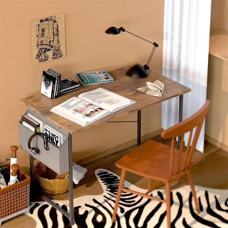 Bureau à domicile de style moderne et épuré