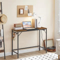 Bureau à domicile avec prise de courant
