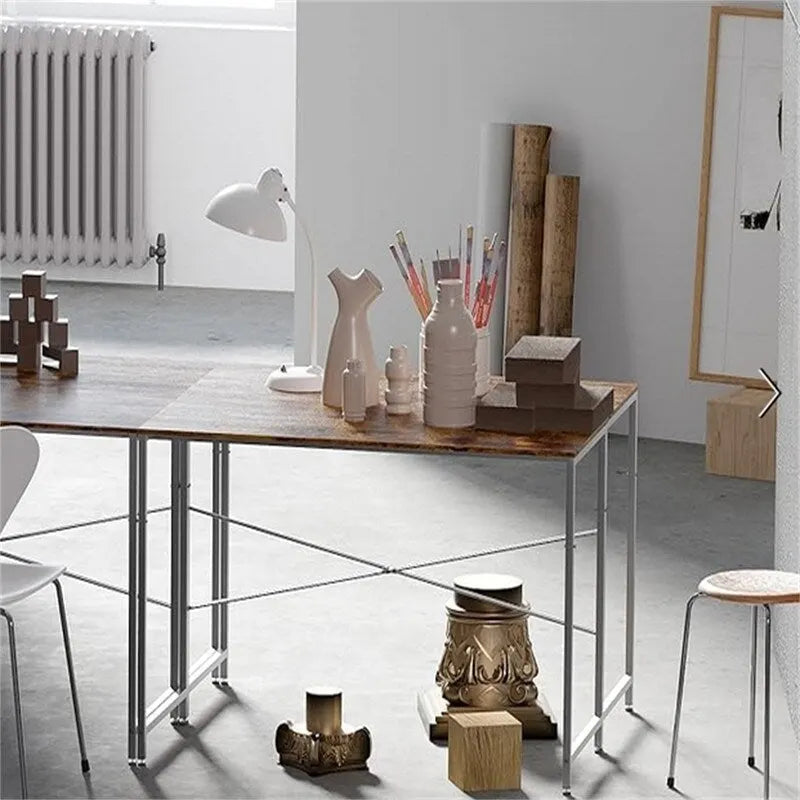Bureau à domicile avec prise de courant