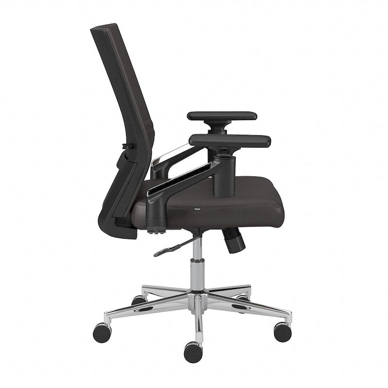 Fauteuil de bureau en cuir à dossier mi-haut Cabot de Bush Furniture