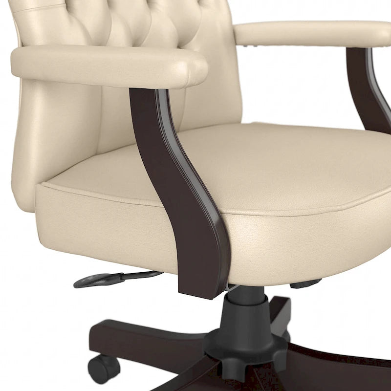 Fauteuil de bureau capitonné à dossier haut Cabot avec accoudoirs de Bush Furniture